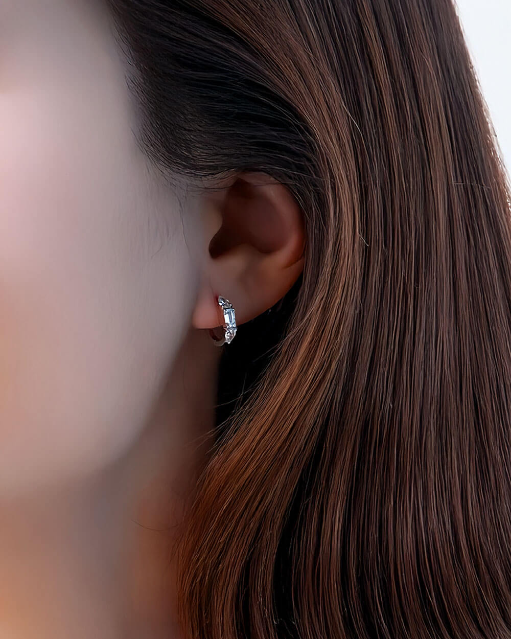 Sora Embrace – Emerald & Pear Cut Huggie Earrings