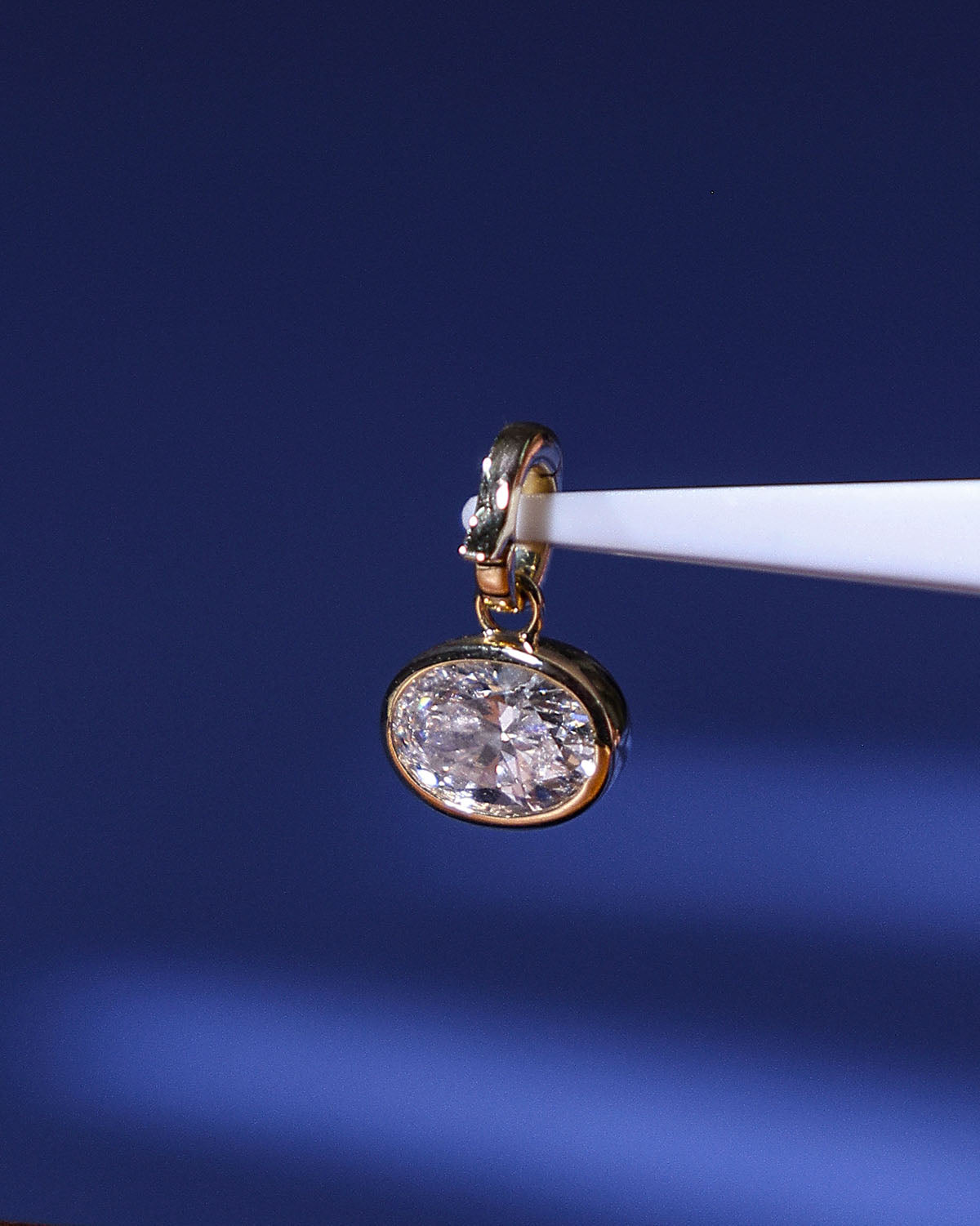 Olea Shine – Bezel Lab Diamond Necklace Pendant