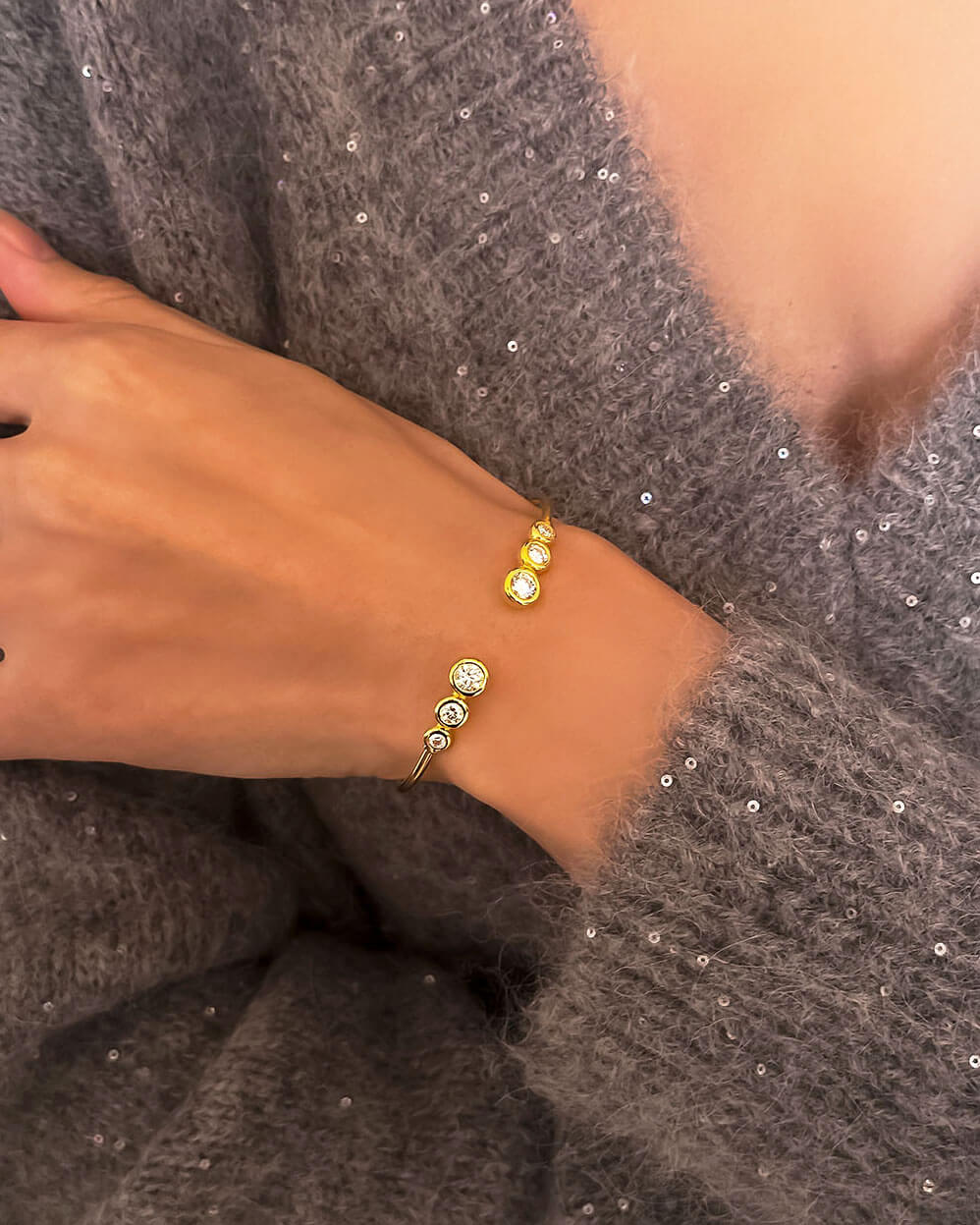 Luxe Orbit – Cuff Gold Bracelet