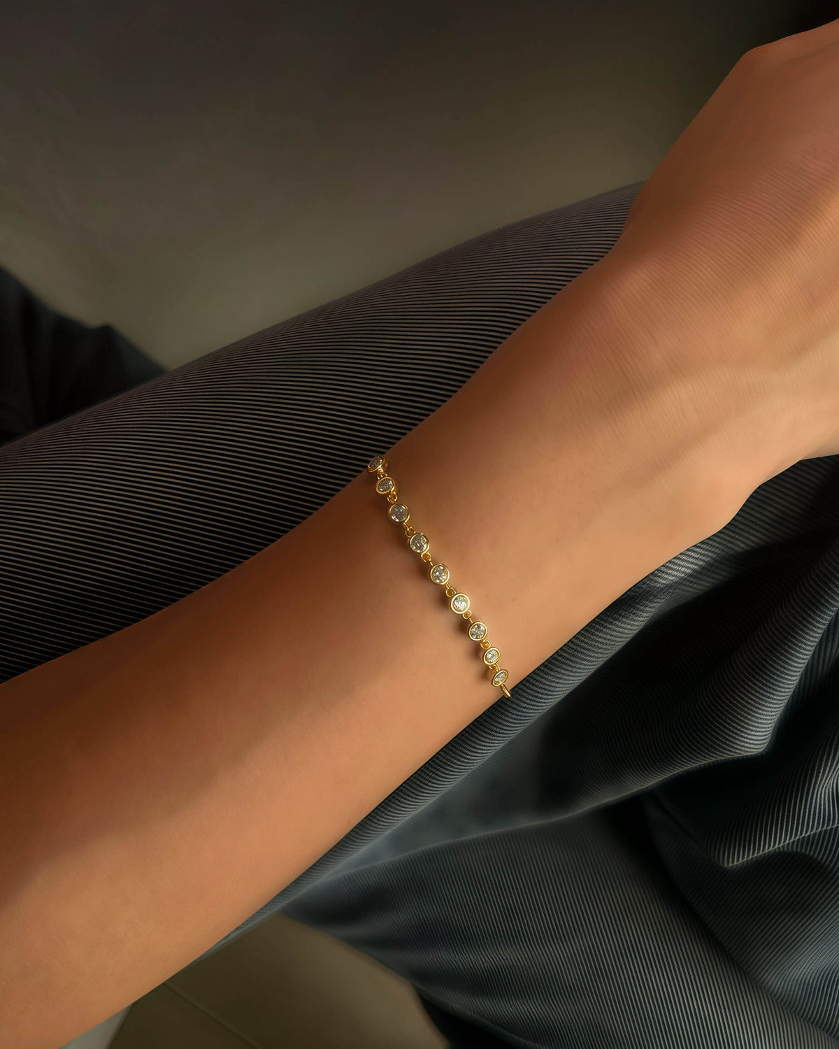 Aurora Line – Single Row Diamond Bracelet