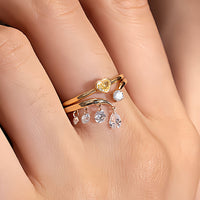 Liora Drift – Open Pear & Round Diamond Ring