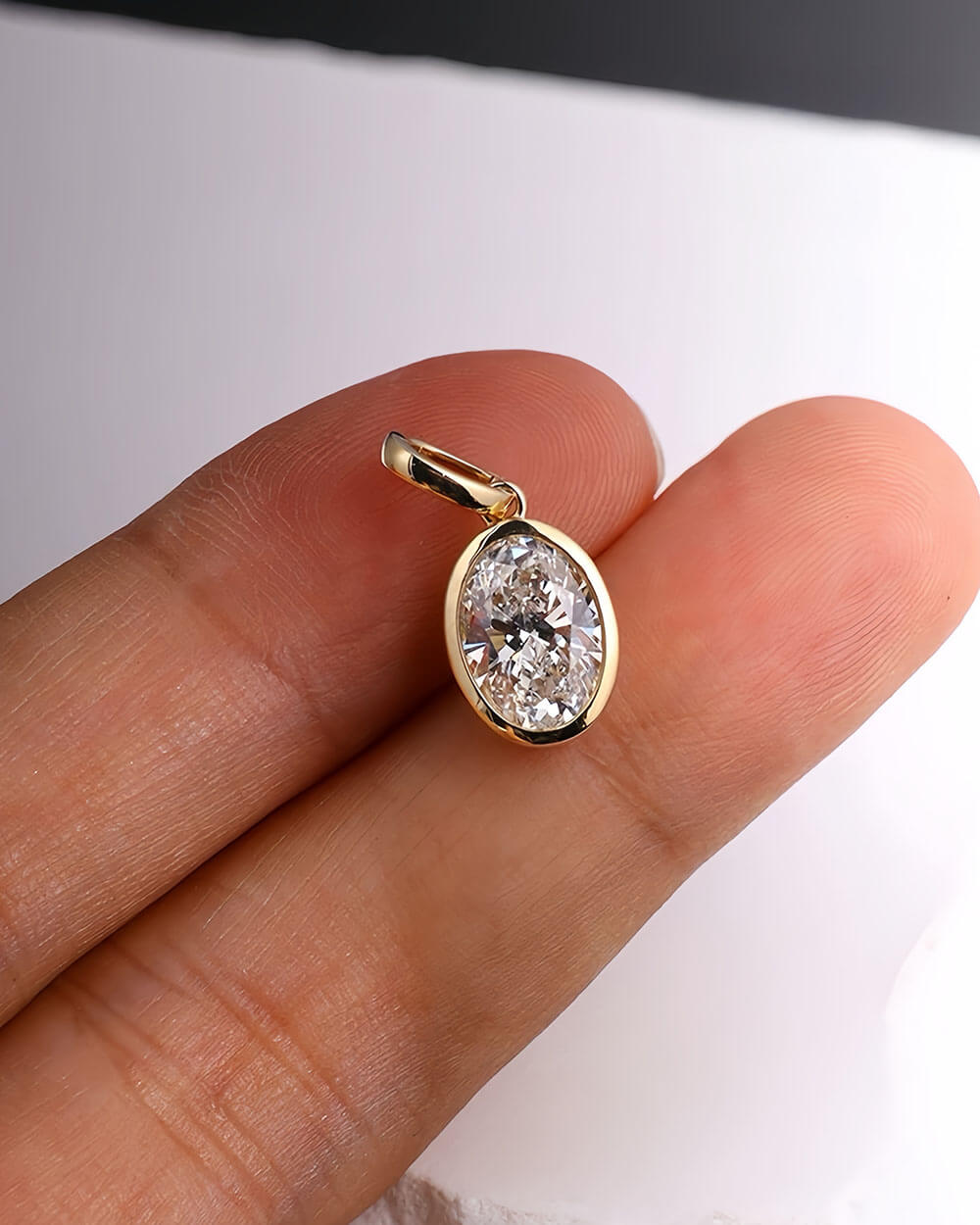 Olea Shine – Bezel Lab Diamond Necklace Pendant