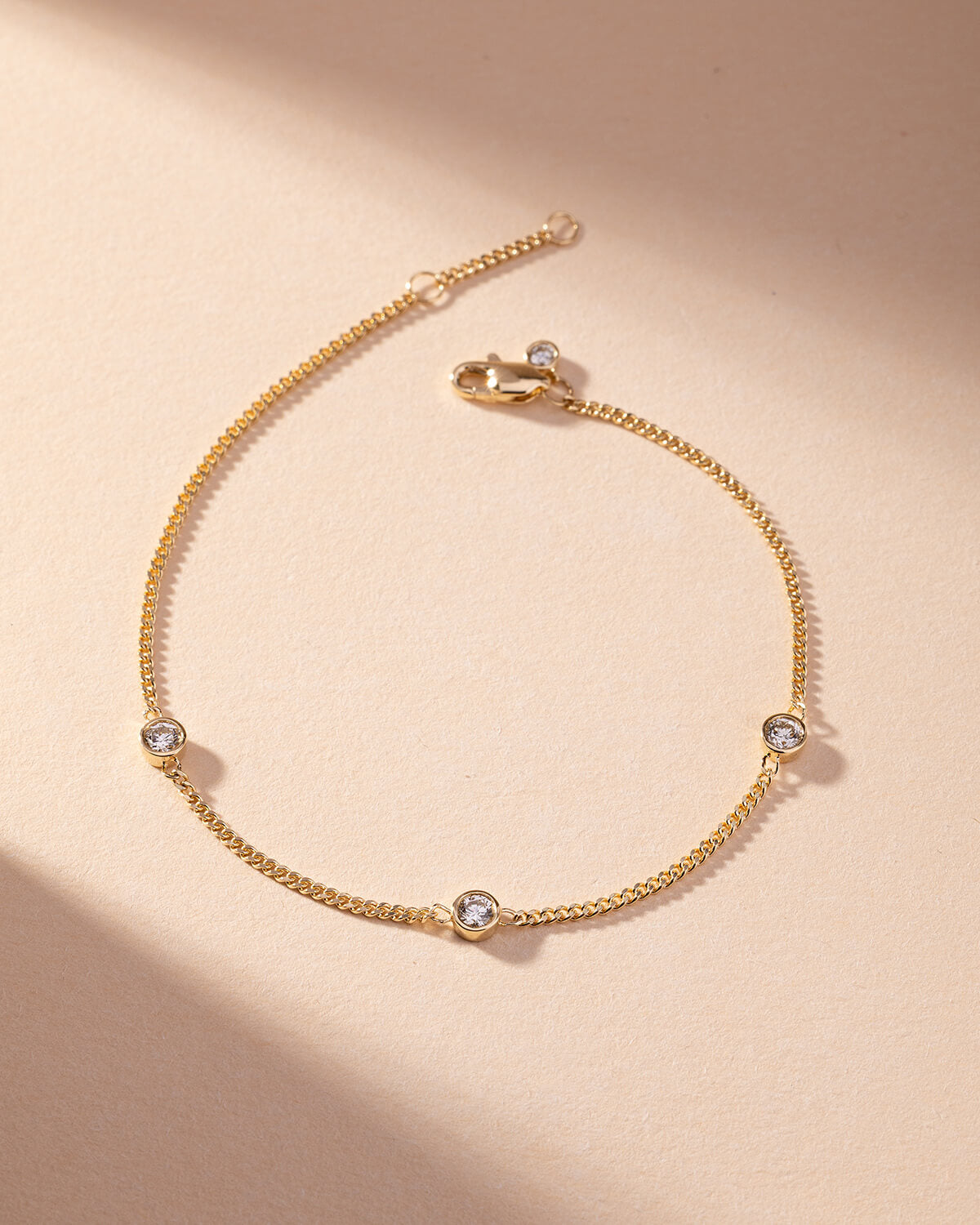Lumi Bezel Diamond Bracelet