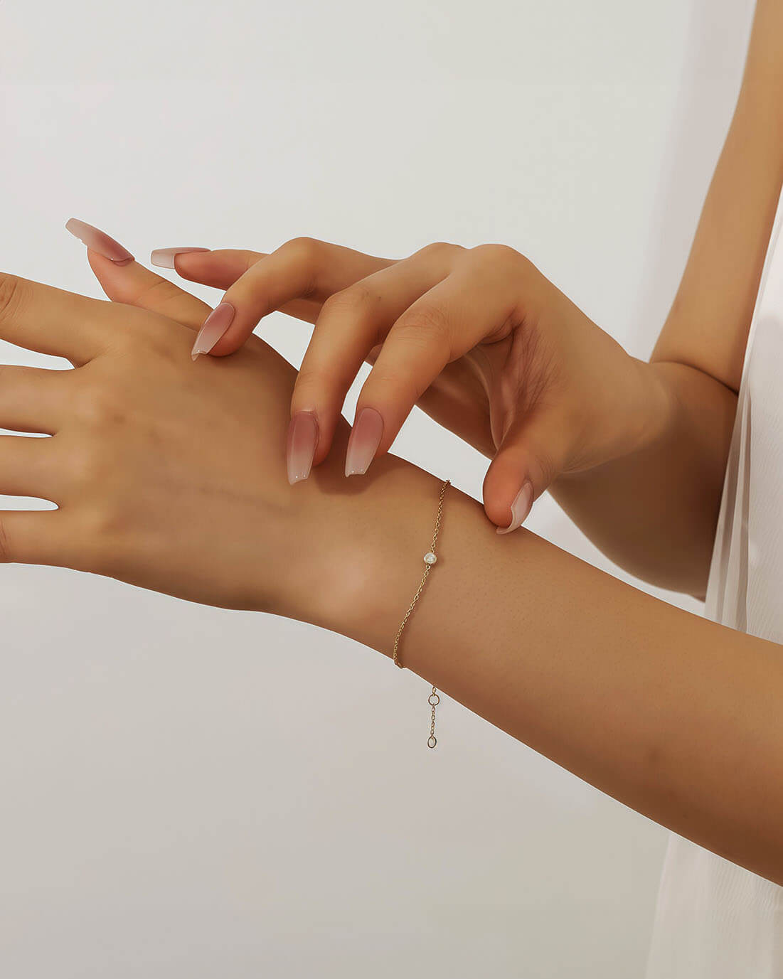 Radiant Dot – Minimalist Gold and Diamond Bracelet
